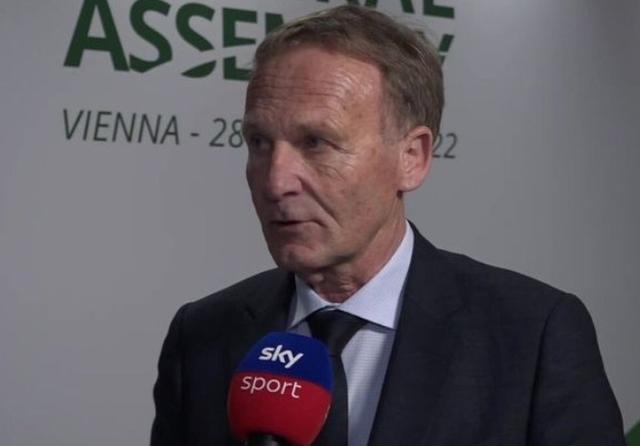 米体：莱奥两个儿子将观看米兰德比，这是他们第一次现场观赛（米体：莱奥两个儿子将首度现场观战米兰德比）