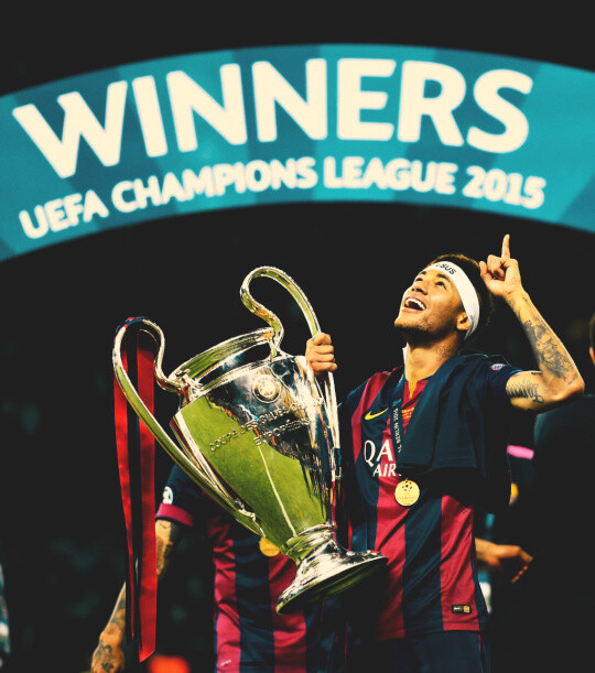 博格巴投资全球首支现代化专业赛驼队，成为其股东和大使（博格巴入股全球首支现代化职业赛驼队，出任形象大使）